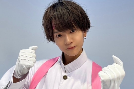 Nam ca sĩ 19 tuổi bị bắt giữ vì đột nhập nhà vệ sinh nữ