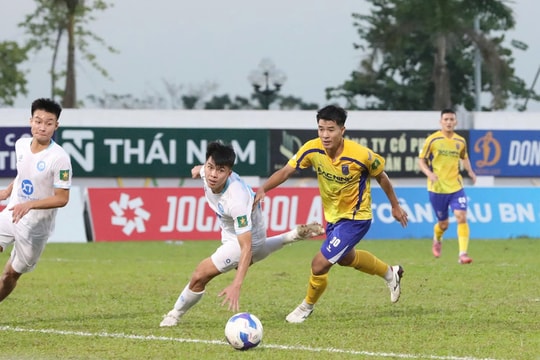 Xem lại bàn thua hy hữu khiến đội của cố vấn Park Hang-seo mất chiến thắng