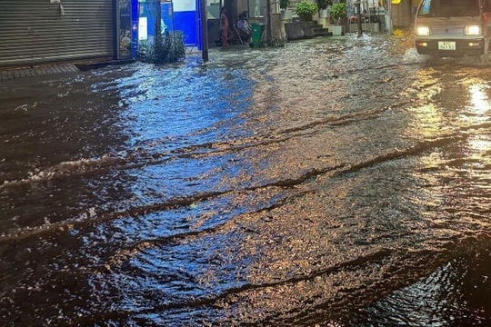 Điều tra vụ thiếu niên tử vong nghi do điện giật tại điểm ngập ở TP Hồ Chí Minh