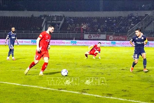 Vòng 11 V-League 2025 - 2026: Rực lửa sân Thống Nhất