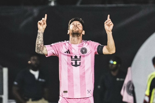 Messi lập cú đúp, đưa Inter Miami vào bán kết MLS Cup