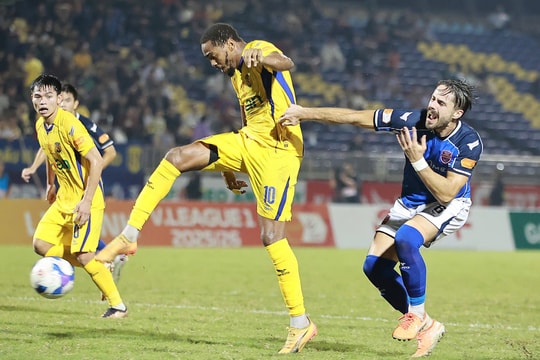 SLNA ngắt mạch tám trận không thắng ở V-League