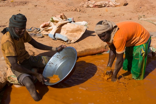 Cuộc chiến giành vàng trên vùng đất máu Sudan