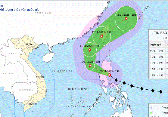 Siêu bão Fung Wong sáng mai vào Biển Đông
