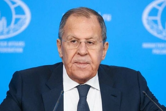 Ngoại trưởng Nga lần đầu lên tiếng sau tin đồn rạn nứt với ông Putin