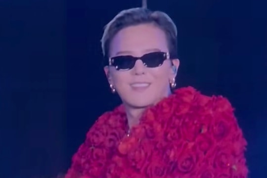 G-Dragon làm bùng nổ mạng xã hội