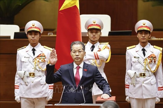 Chánh án Tòa án nhân dân tối cao Nguyễn Văn Quảng tuyên thệ nhậm chức