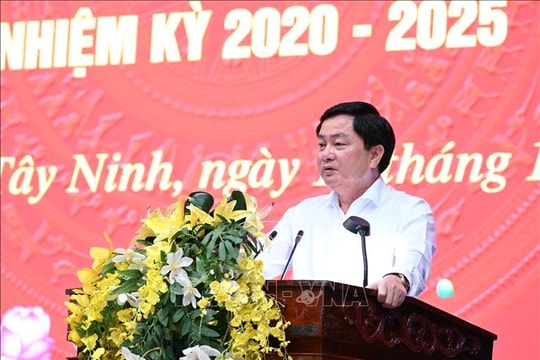 Khẩn trương xử lý các vi phạm về đất đai và các dự án tồn đọng, kéo dài