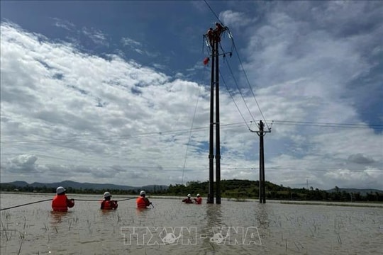 Gia Lai khôi phục cấp điện lại cho 90% khách hàng vùng tâm bão