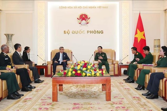 Đại tướng Phan Văn Giang tiếp Thư ký Quốc phòng Ấn Độ Rajesh Kumar Singh