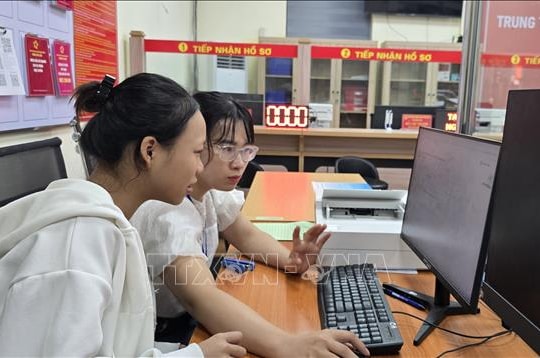 Chính quyền địa phương 2 cấp: Từng bước khắc phục tình trạng hành chính hóa, xa dân