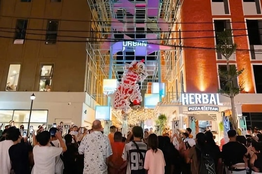 Barett Urban Zone - Không gian giải trí và ẩm thực mới bên biển Mỹ Khê