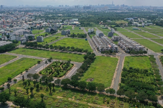 Mua đất nền thời đỉnh giá, nhiều nhà đầu tư khó 'về bờ'