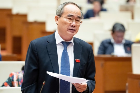 'Hỗ trợ quá thấp khó khuyến khích phụ nữ sinh con'