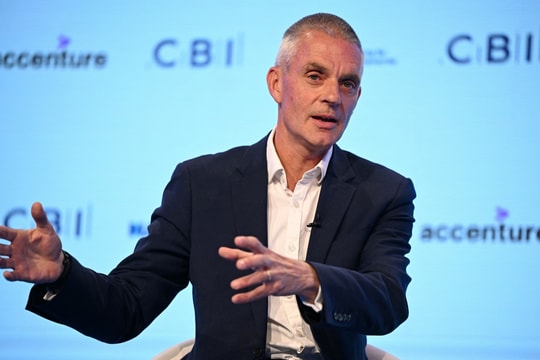 Tổng giám đốc BBC từ chức sau bê bối xuyên tạc lời ông Trump