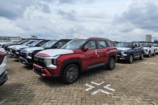 Mitsubishi Destinator cập cảng Việt Nam