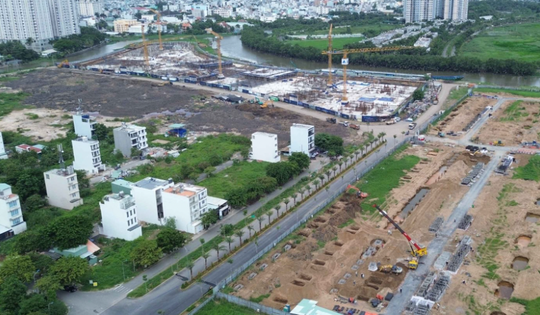 TP HCM: Dự án cao cấp ồ ạt bung hàng, căn hộ giá rẻ vẫn “biệt tăm”