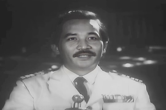 Diễn viên 'Ván bài lật ngửa' từng bỏ nghệ thuật vì nghèo khó, U80 sống sung túc