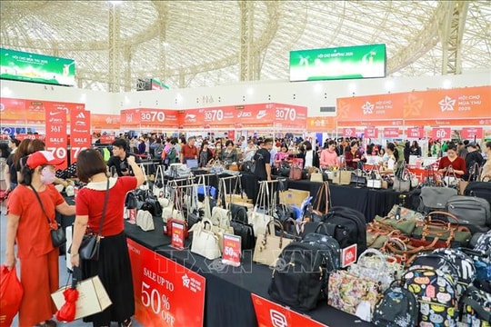 Doanh thu dịch vụ tiêu dùng tăng cao nhờ các chính sách kích cầu