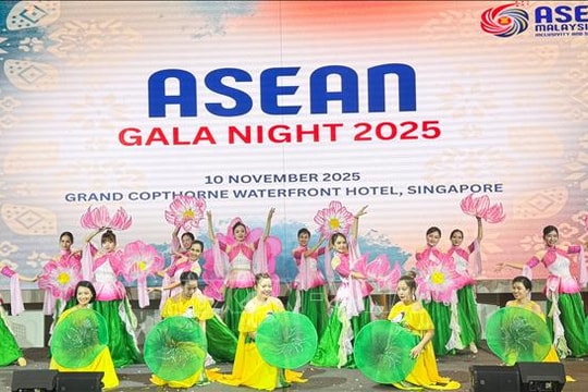 Tinh thần ASEAN thắp sáng đêm hội văn hóa nghệ thuật, ẩm thực tại Singapore