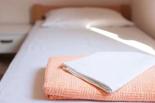 Xả nước ngập khách sạn vì không được hủy phòng, cô gái đền gấp 278 lần