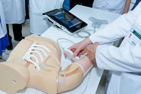 Bạch Mai lập phòng thực hành mô phỏng tiếp cận mạch máu