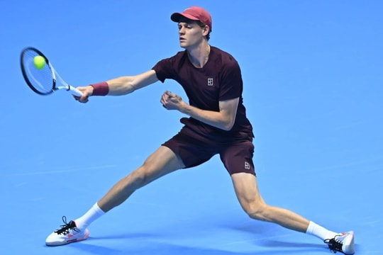 Sinner khởi đầu hoàn hảo ở ATP Finals