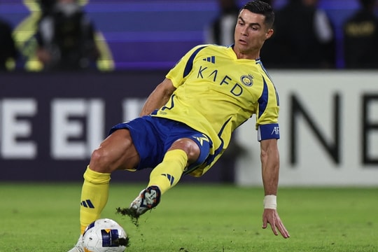 Ronaldo vào top 5 ghi bàn chân trái trong thế kỷ 21