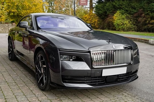 'Chuyện lạ' Rolls-Royce giảm giá xe