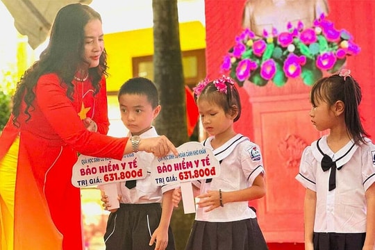 Trường học kêu gọi phụ huynh không tặng quà giáo viên dịp 20/11