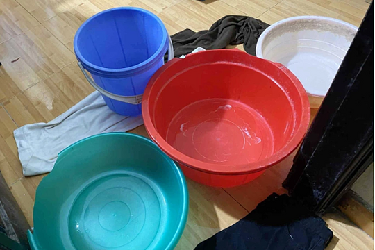 Sửng sốt vì mới tháng 11 nhưng Hà Nội đã nồm ẩm