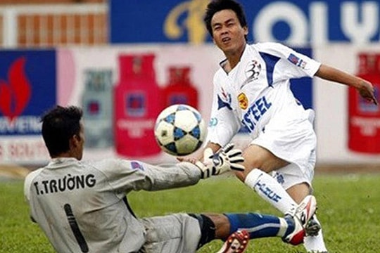 Cựu vua phá lưới V-League mất ở tuổi 55