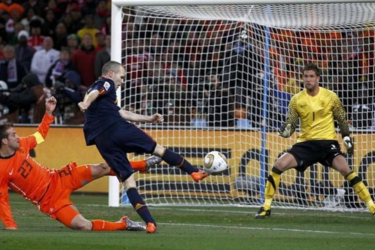 Công ty của Iniesta bị cáo buộc lừa đảo 600.000 USD