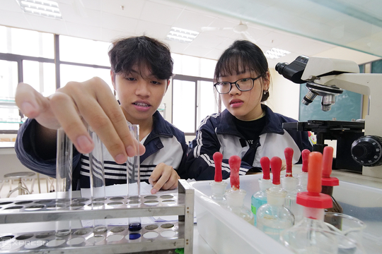 Sách riêng cho học sinh giỏi 'gây lãng phí, không thực tế'