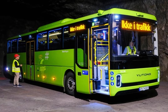 Công ty châu Âu lo sợ xe buýt Trung Quốc bị điều khiển từ xa