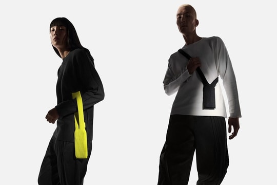 Apple bán túi đựng iPhone giá 230 USD