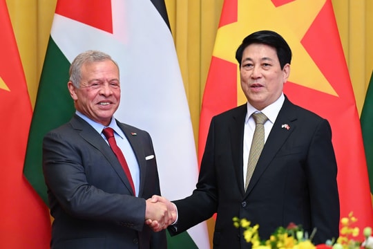 Jordan đề nghị nghiên cứu sớm mở đường bay thẳng với Việt Nam