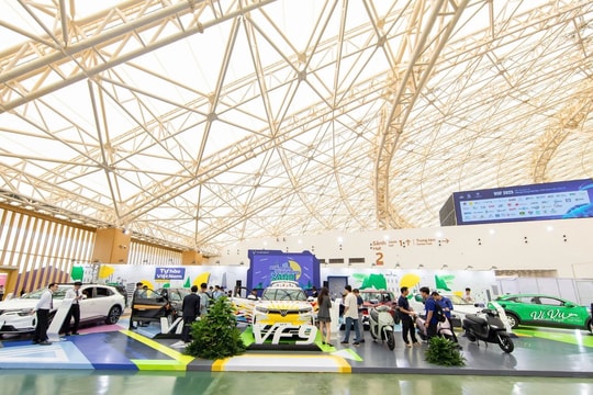 Khai mạc Tuần lễ Công nghiệp và Công nghệ Việt Nam 2025 tại Trung tâm Triển lãm Việt Nam