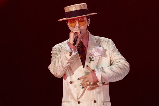 G-DRAGON mang loạt hit thanh xuân khiến fan Việt đứng ngồi không yên