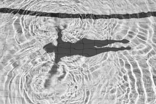 Đi tìm liệu pháp chữa lành dưới những làn nước