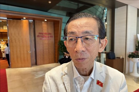 Cần đánh giá tổng thể chính sách tiền lương, chế độ phụ cấp đối với nhà giáo