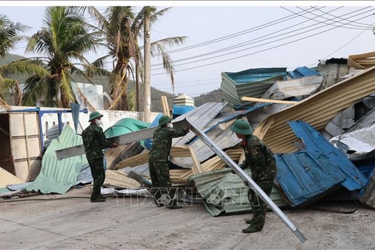 Bộ Quốc phòng yêu cầu khẩn trương đánh giá thiệt hại do bão lũ