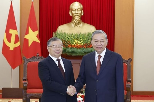 Tổng Bí thư Tô Lâm tiếp Trưởng Ban Tuyên truyền Trung ương Đảng Cộng sản Trung Quốc