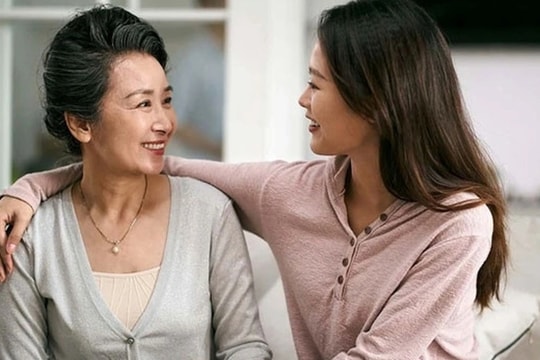 Con dâu nhà hàng xóm ly hôn nhưng mẹ chồng lại đến cảm ơn tôi