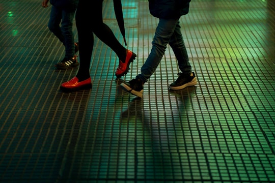 Bí quyết lựa chọn giày đi bộ đúng cách