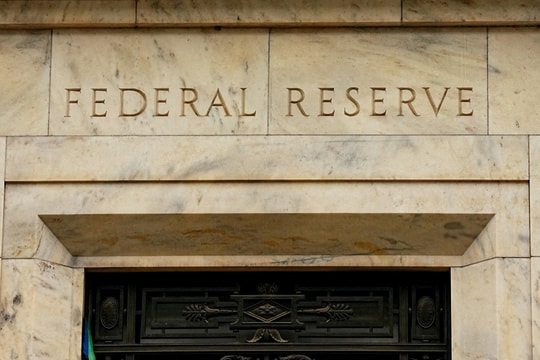 Fed ngày càng chia rẽ về việc giảm lãi suất tháng 12