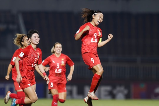Huỳnh Như ghi tuyệt phẩm đá phạt ở AFC Champions League nữ