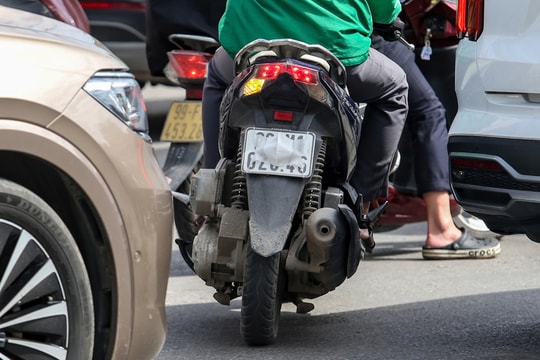 Tài xế che biển số tránh phạt nguội