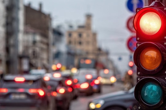 Đèn giao thông có thể thêm màu trắng