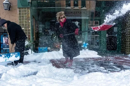 Giá rét kỷ lục mùa thu tràn xuống miền nam nước Mỹ